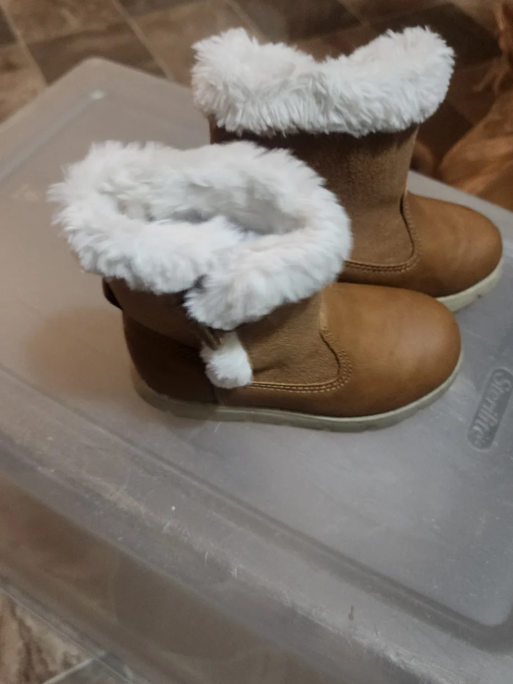 OshKosh B'gosh Tan Kids Faux-Fur Lined Boots Size 8